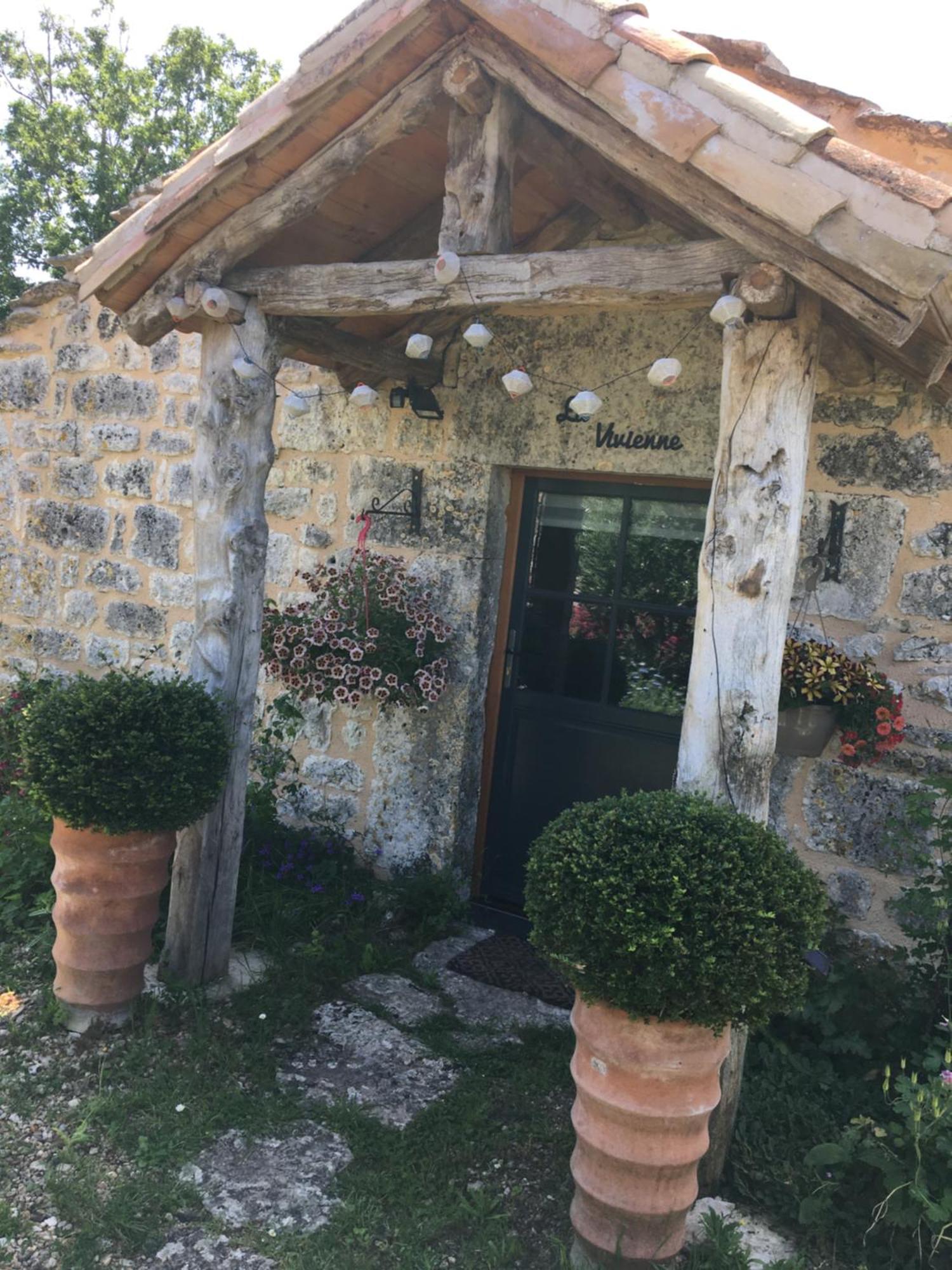 Les Gites Perard Caylus Exteriér fotografie